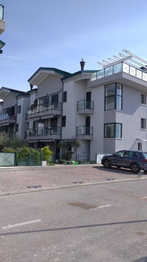 Delle Rose Apartment Eraclea Mare Zewnętrze zdjęcie